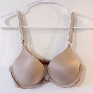 Victoria Secret Bombshell Push up bra, Never worn! Nude color, 32B